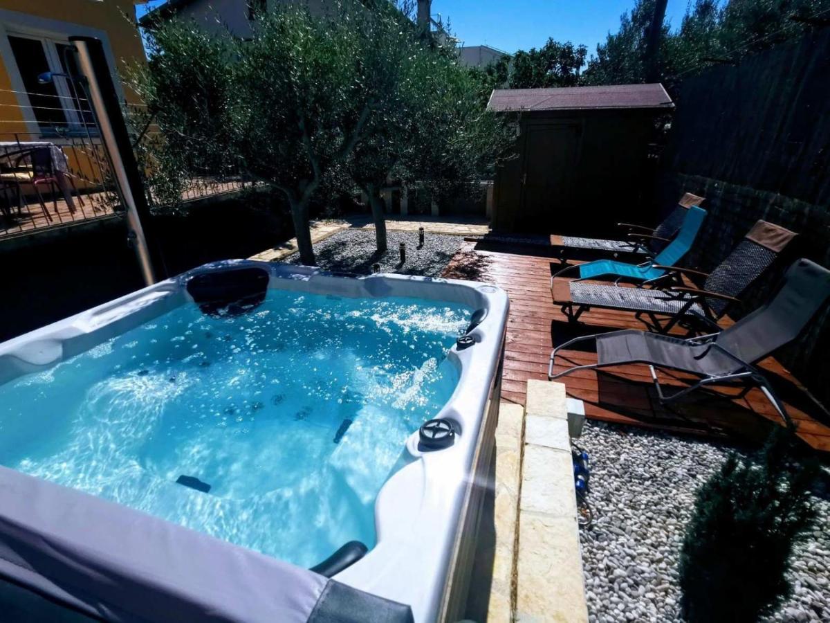 Holiday Home Istra With Jacuzzi Medulin Exterior photo